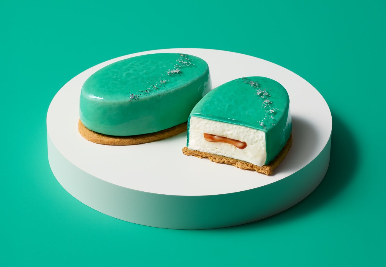 New Sensation Caramel Cheesecake with glossy jelly coating