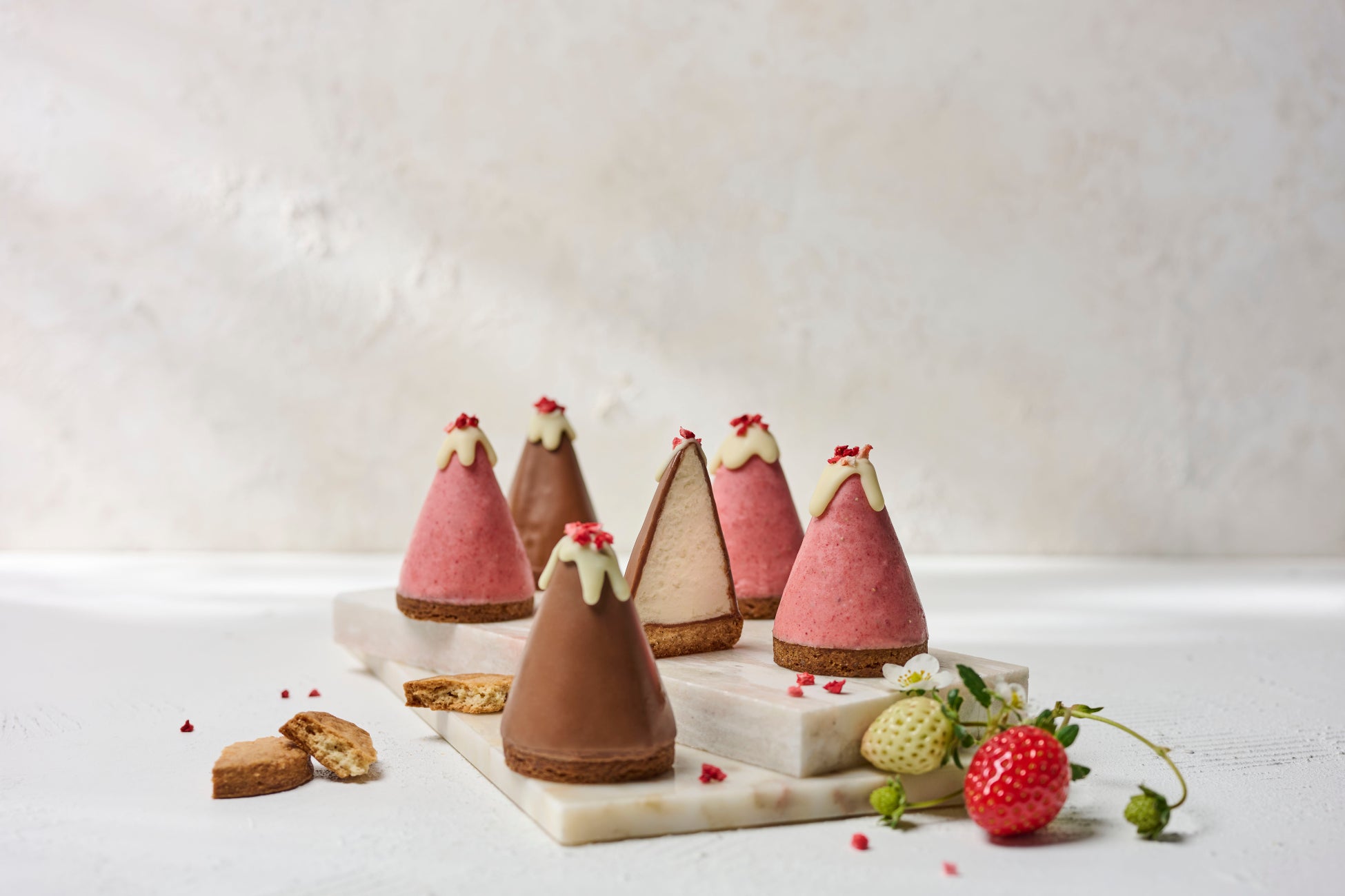AUDREY Strawberry Specialty Shop Launches First Fresh Pastry