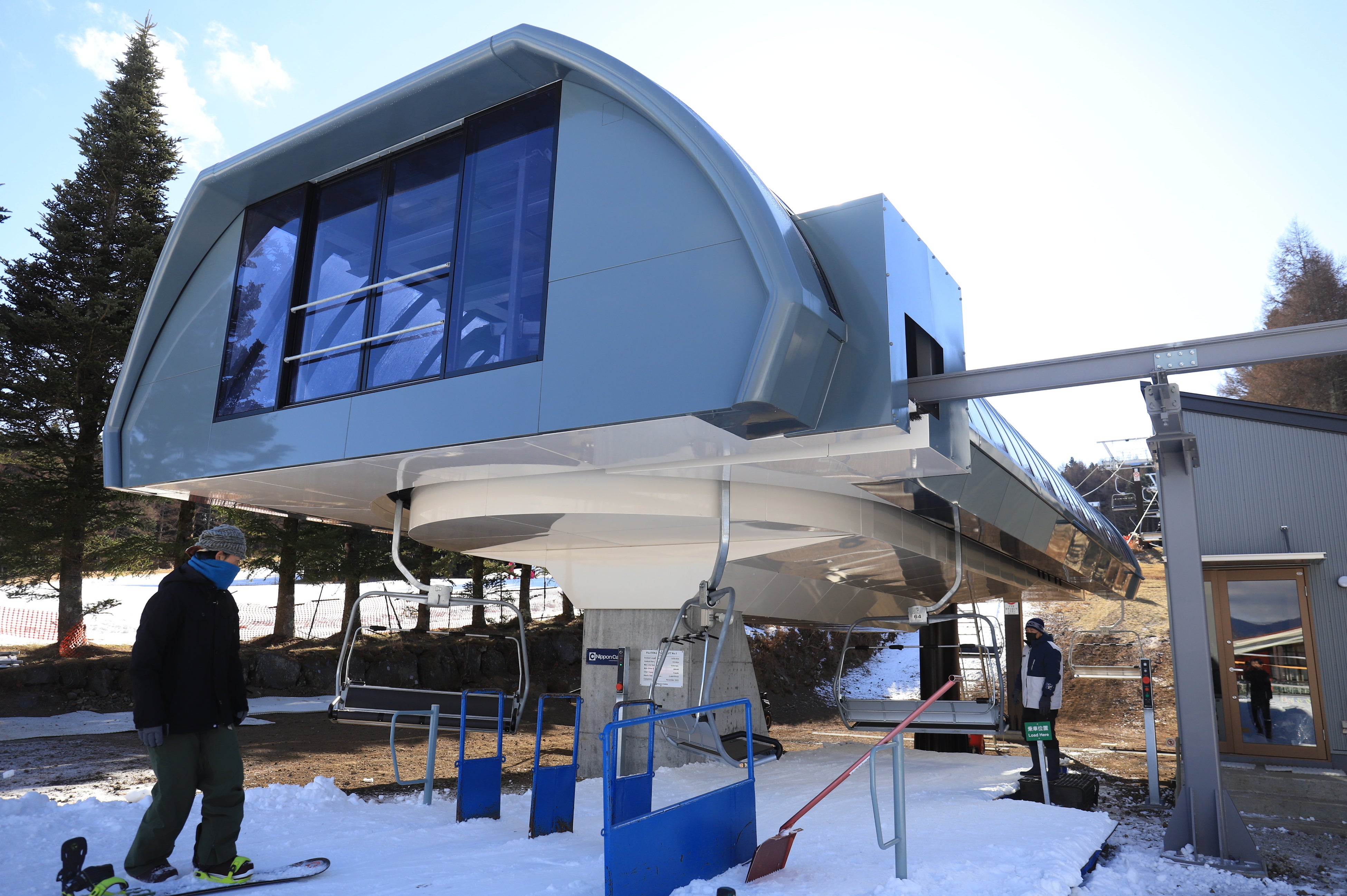 후지텐의 일본에서 가장 빠른 쿼드 리프트