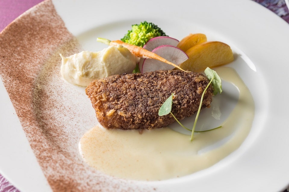 Pan-Seared White Fish with Cocoa Flavor and Cider Cream Sauce