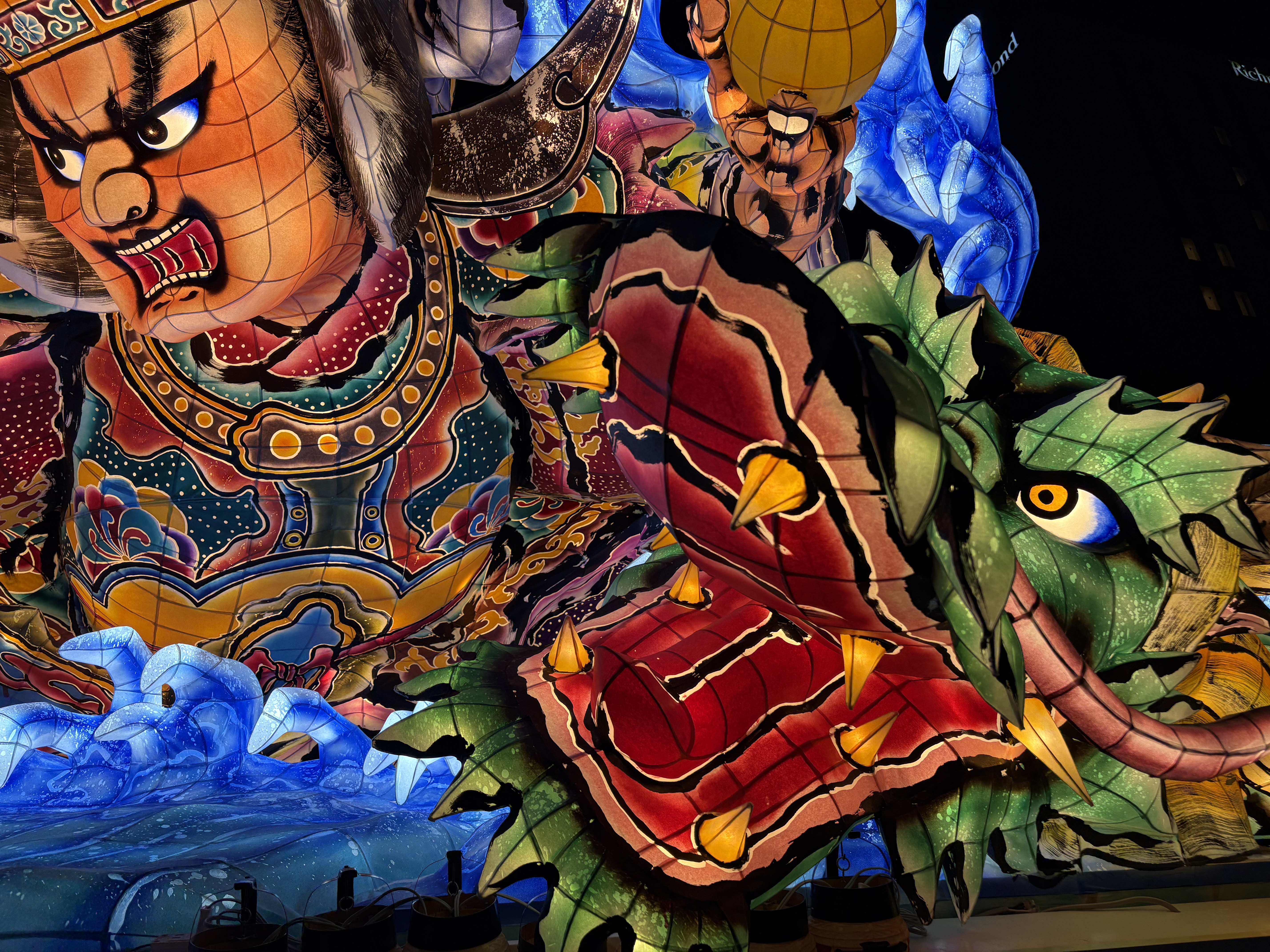 Festival Aomori Nebuta - Espectaculares carrozas iluminadas desfilan por las calles de la ciudad de Aomori