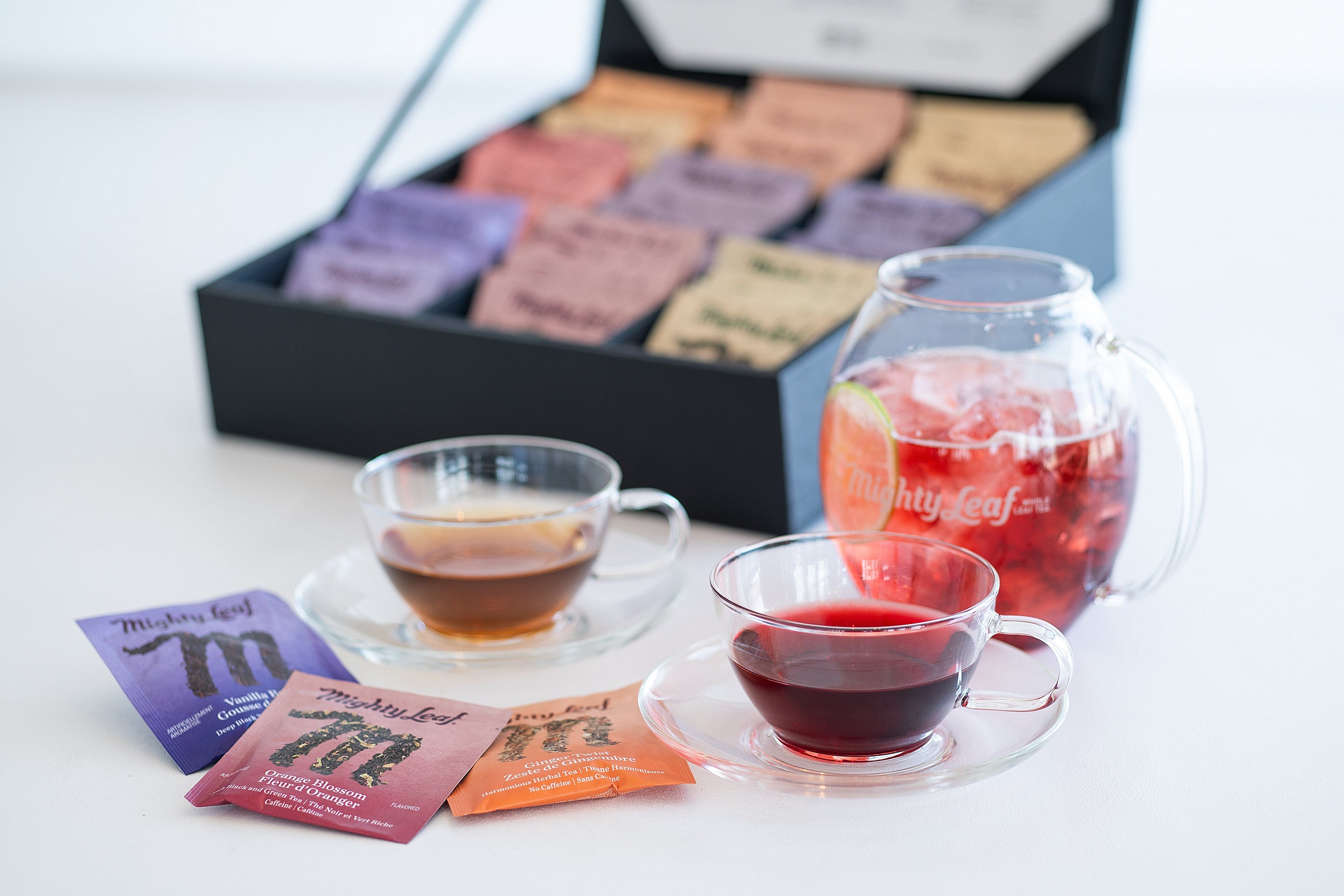 From nine flavored teas to café selections, an abundant drink menu for a refined tea time