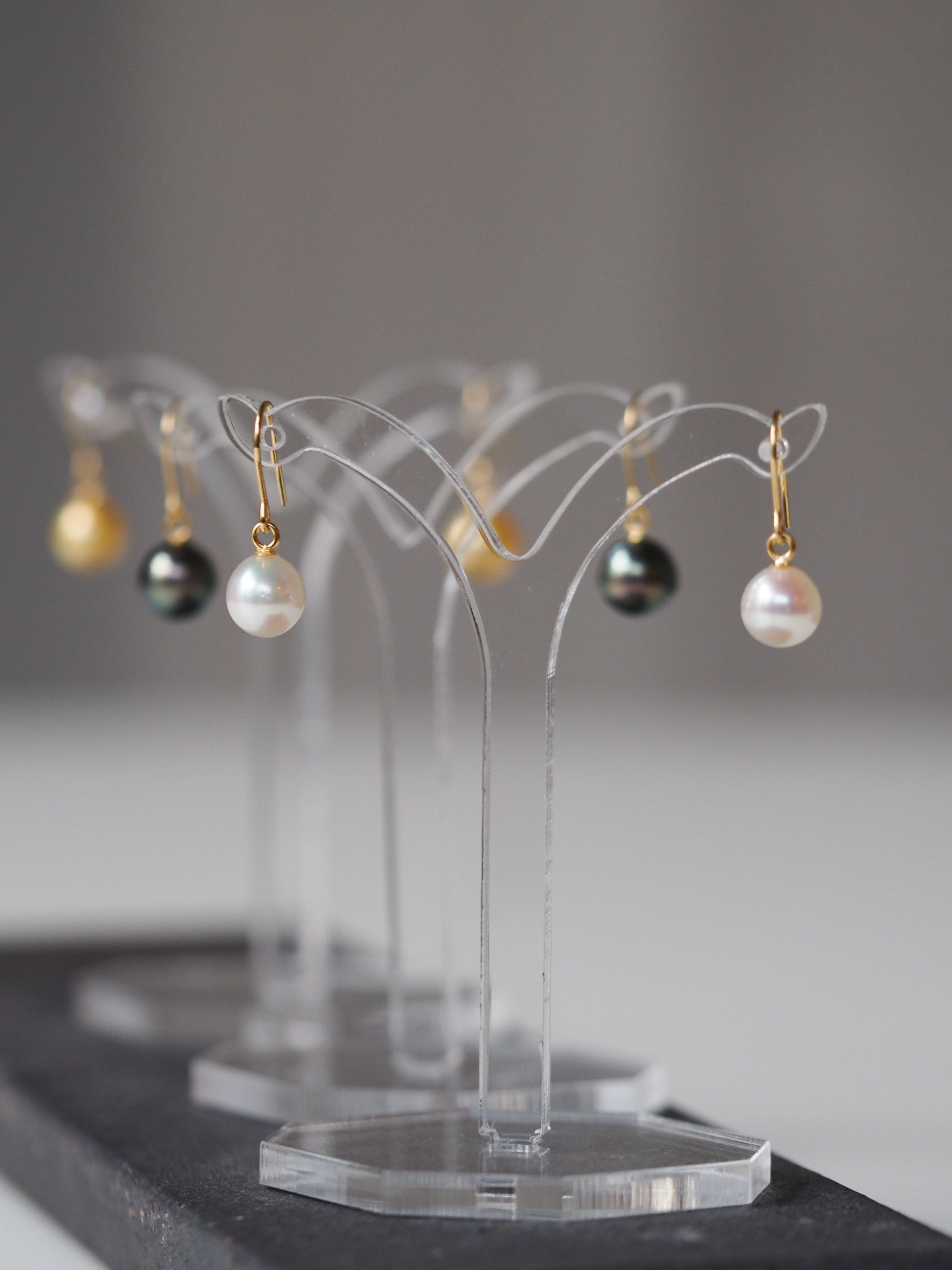 Colorful pearl pierced earrings