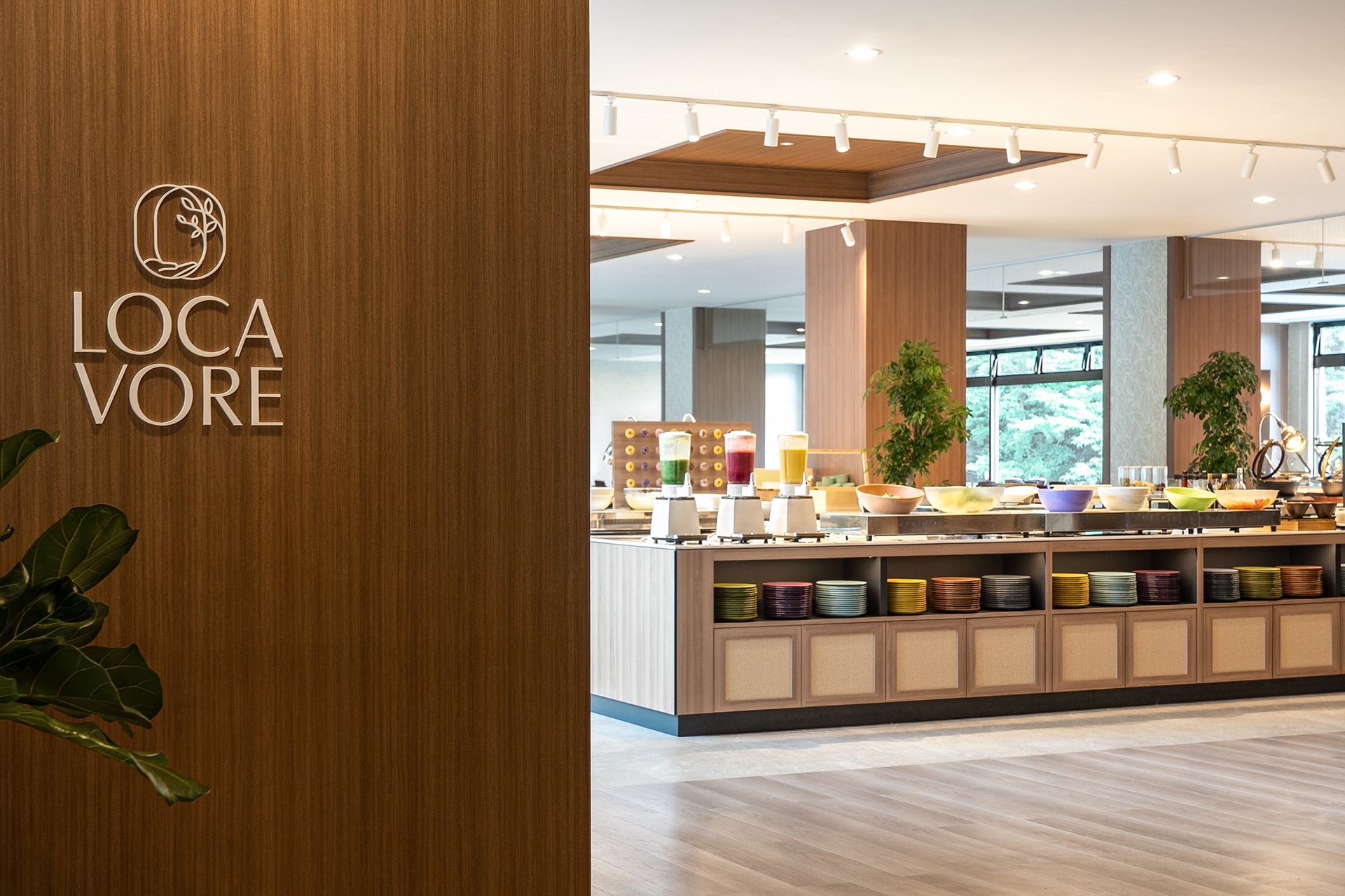 Buffet-style dinner and breakfast offering all-you-can-eat favorites