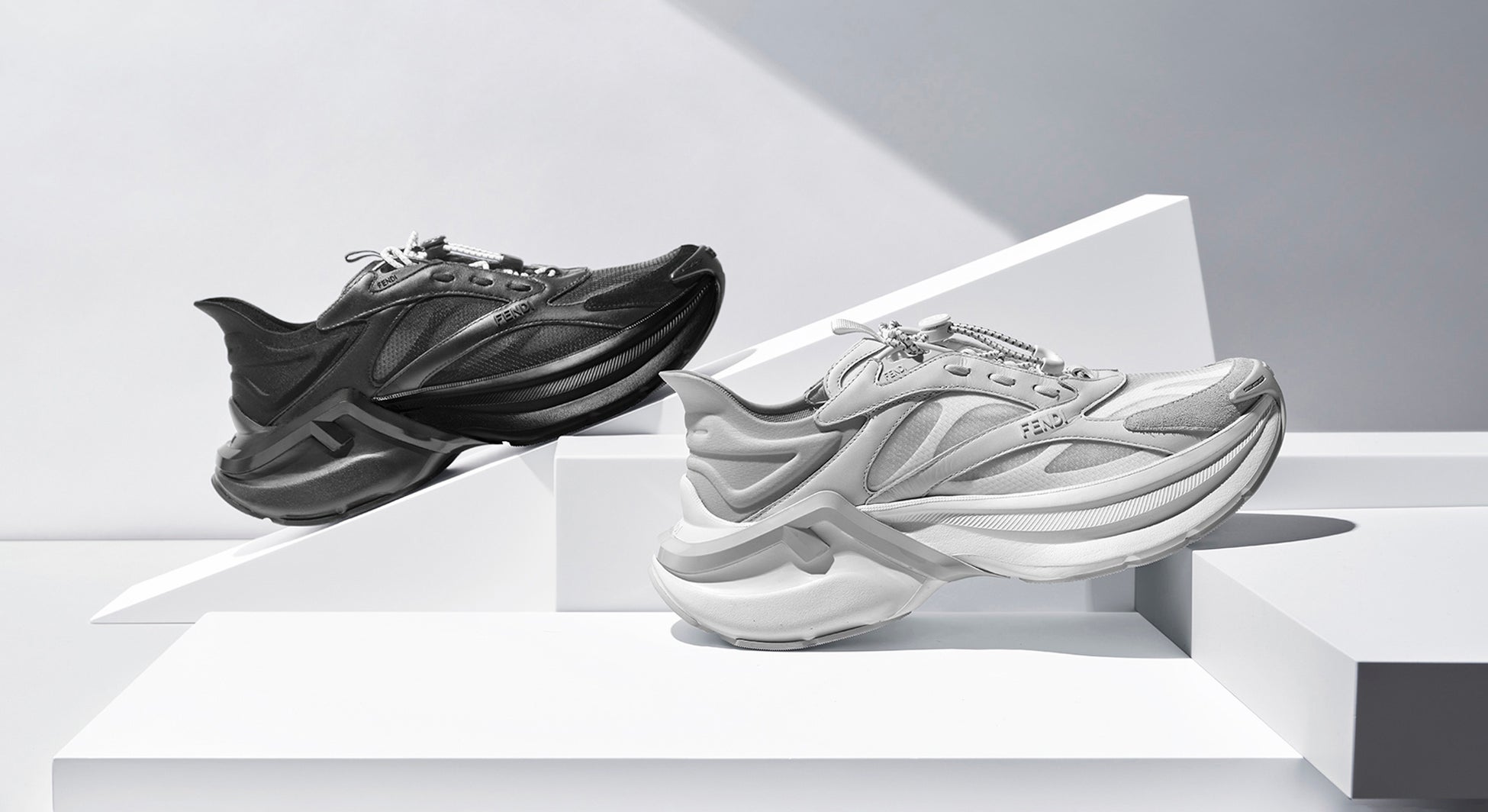 Fendi Flight 運動鞋 162,800 日元（含稅）（女款有白色和黑色，男款有白色、黑色和綠色）