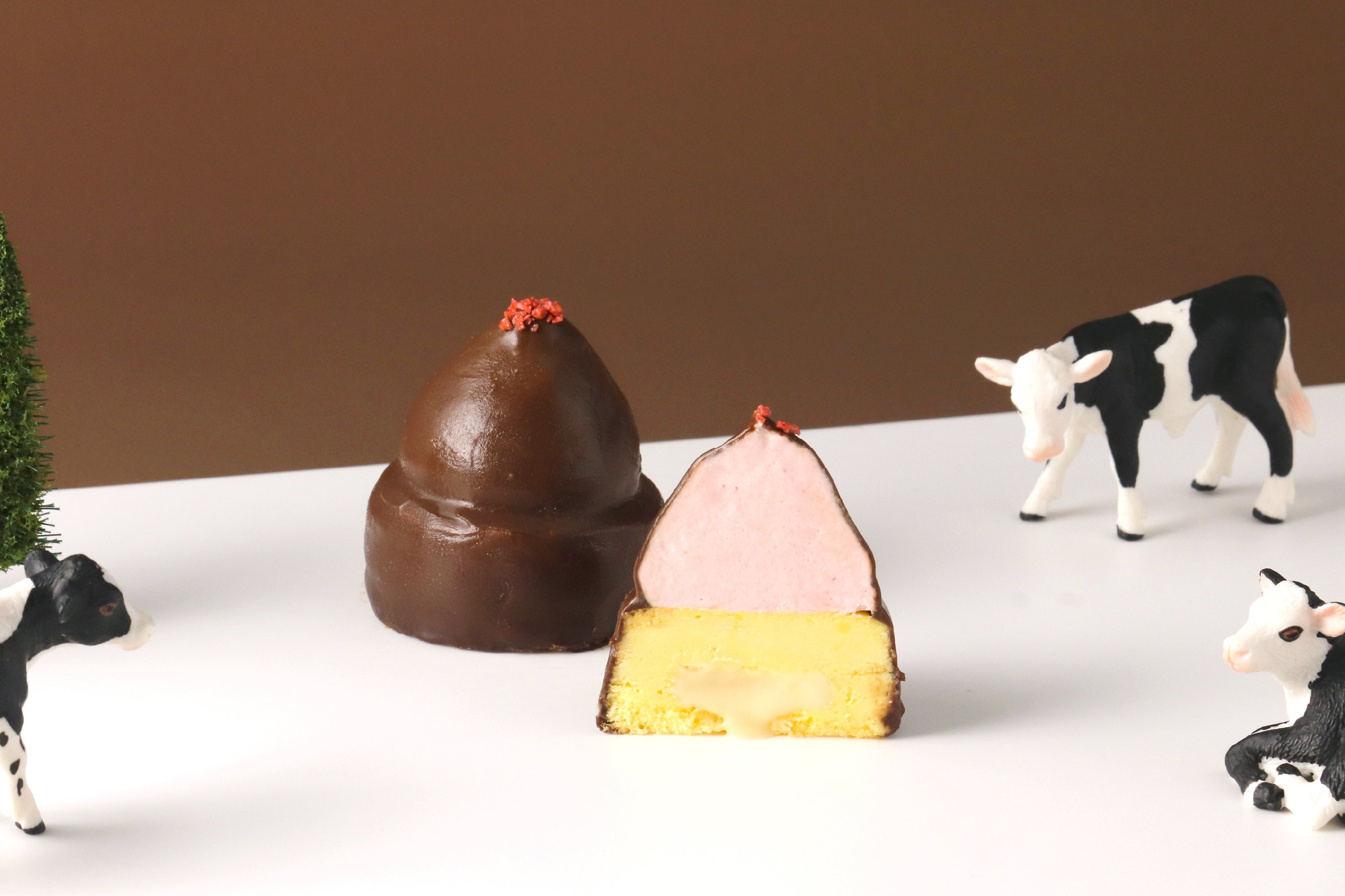 新鮮融化牛奶起司蛋糕 草莓牛奶和巧克力