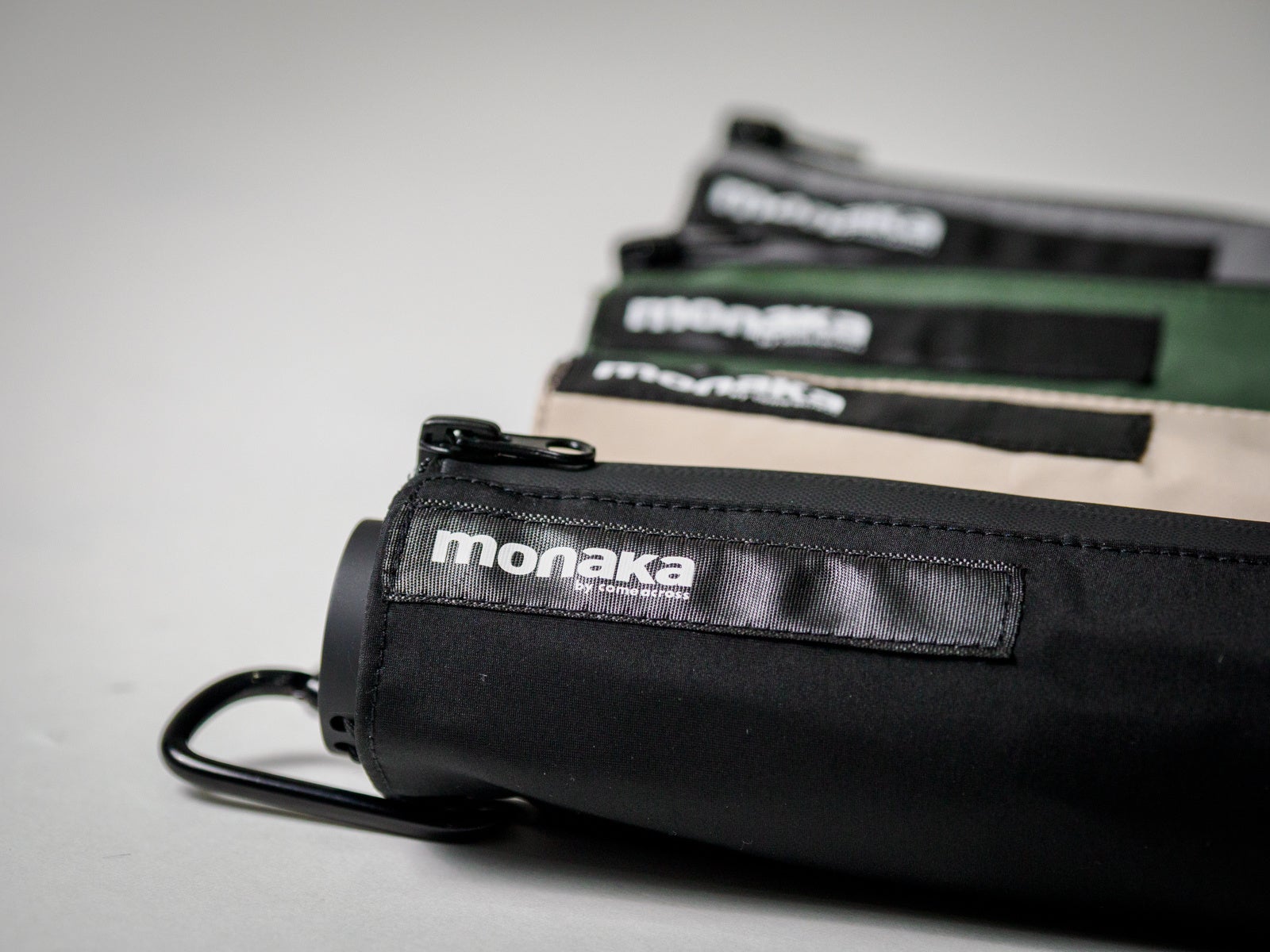 가볍고 슬림한 수동 개폐식