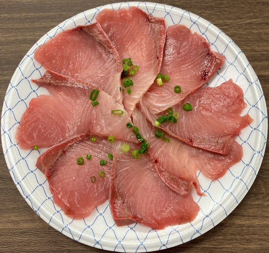 Yellowtail Shabu-Shabu Platter (for 2) 1,188 yen (tax included)