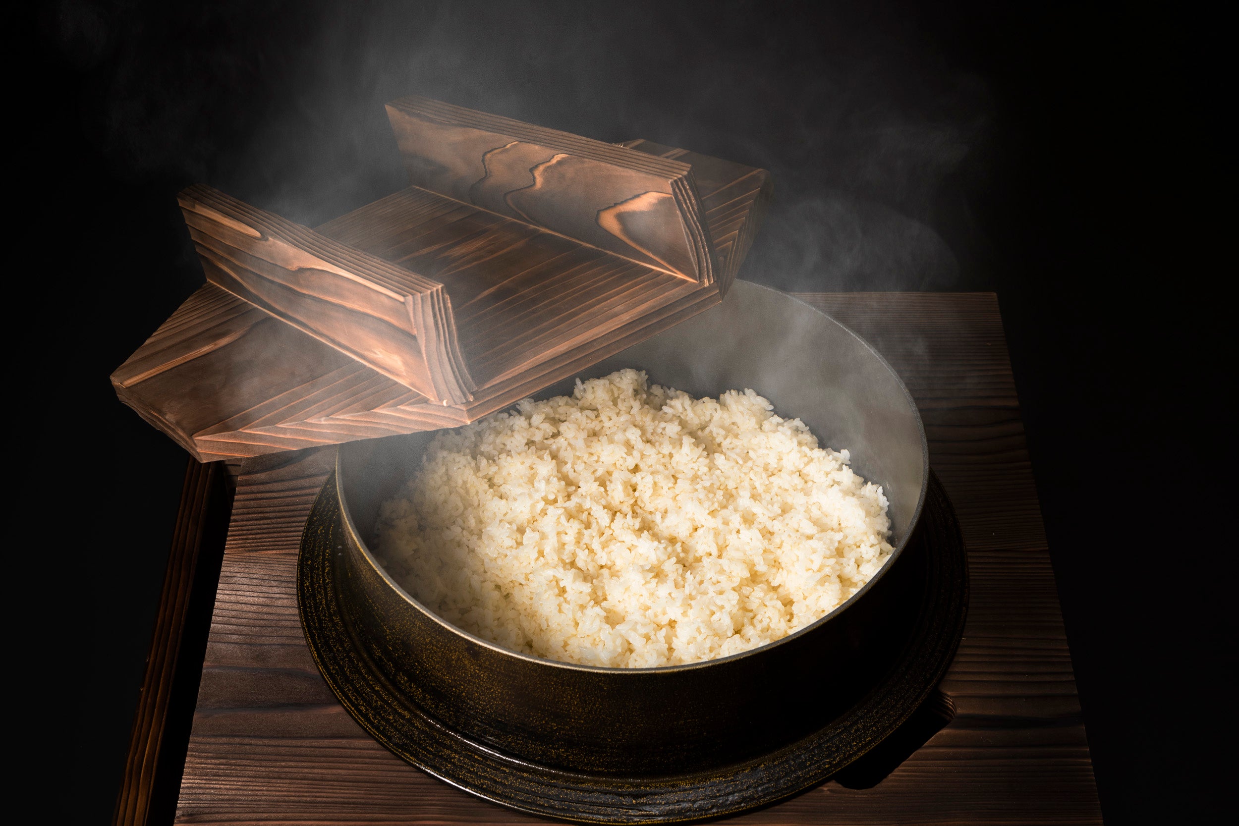 Breakfast with homemade five-part polished rice