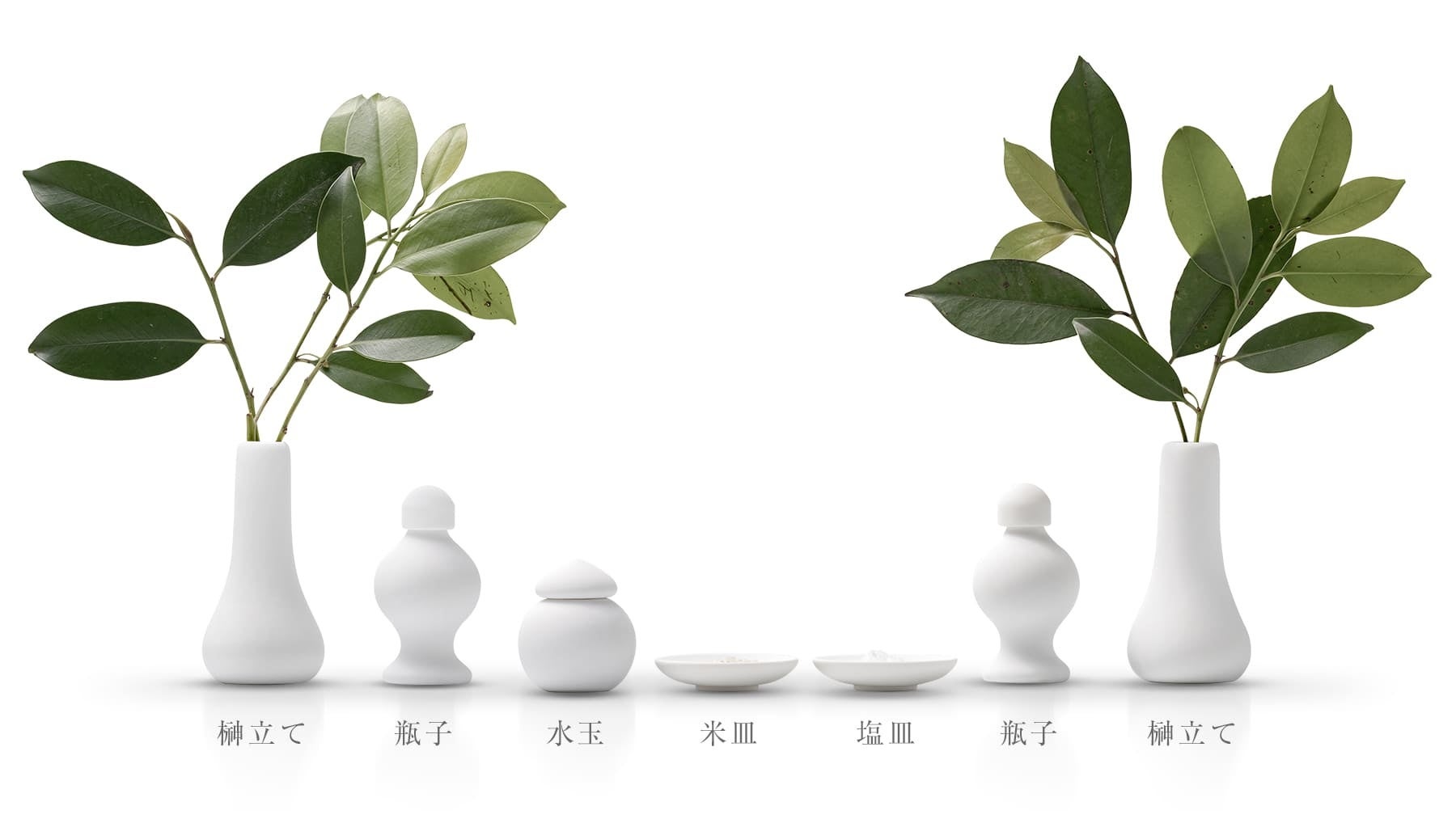 Traditional 7-piece set in unbreakable materials