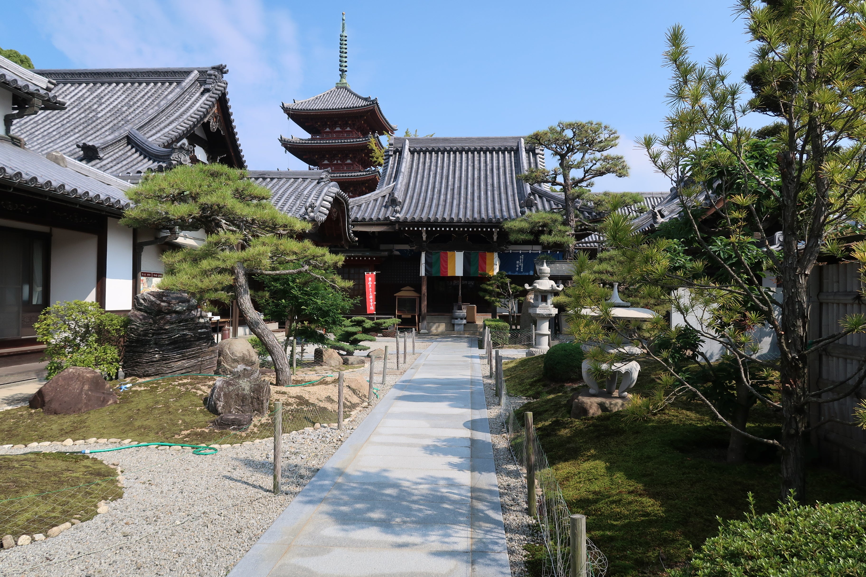 시도지 절의 하위 사찰인 엔쓰지 절