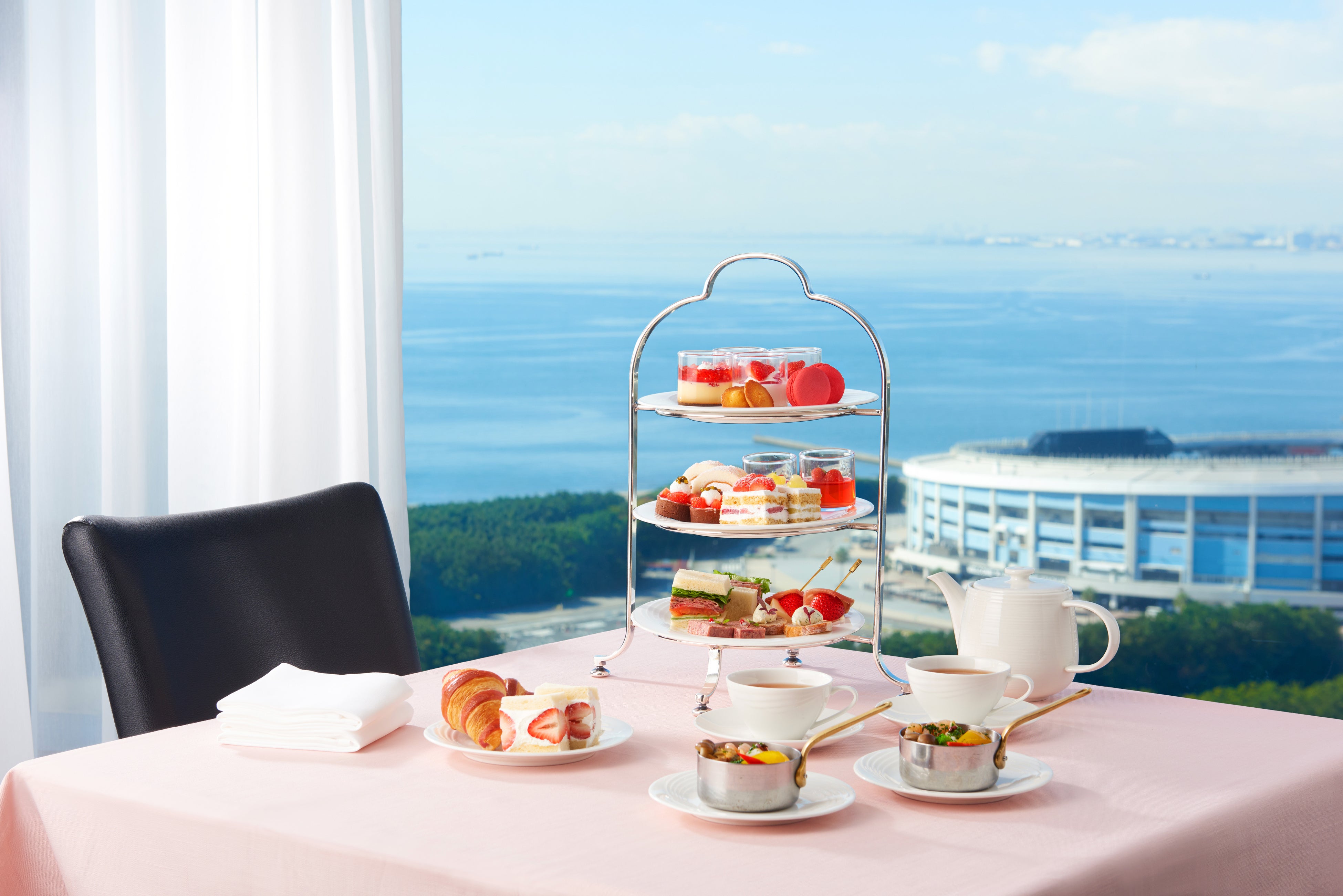 客房内草莓下午茶