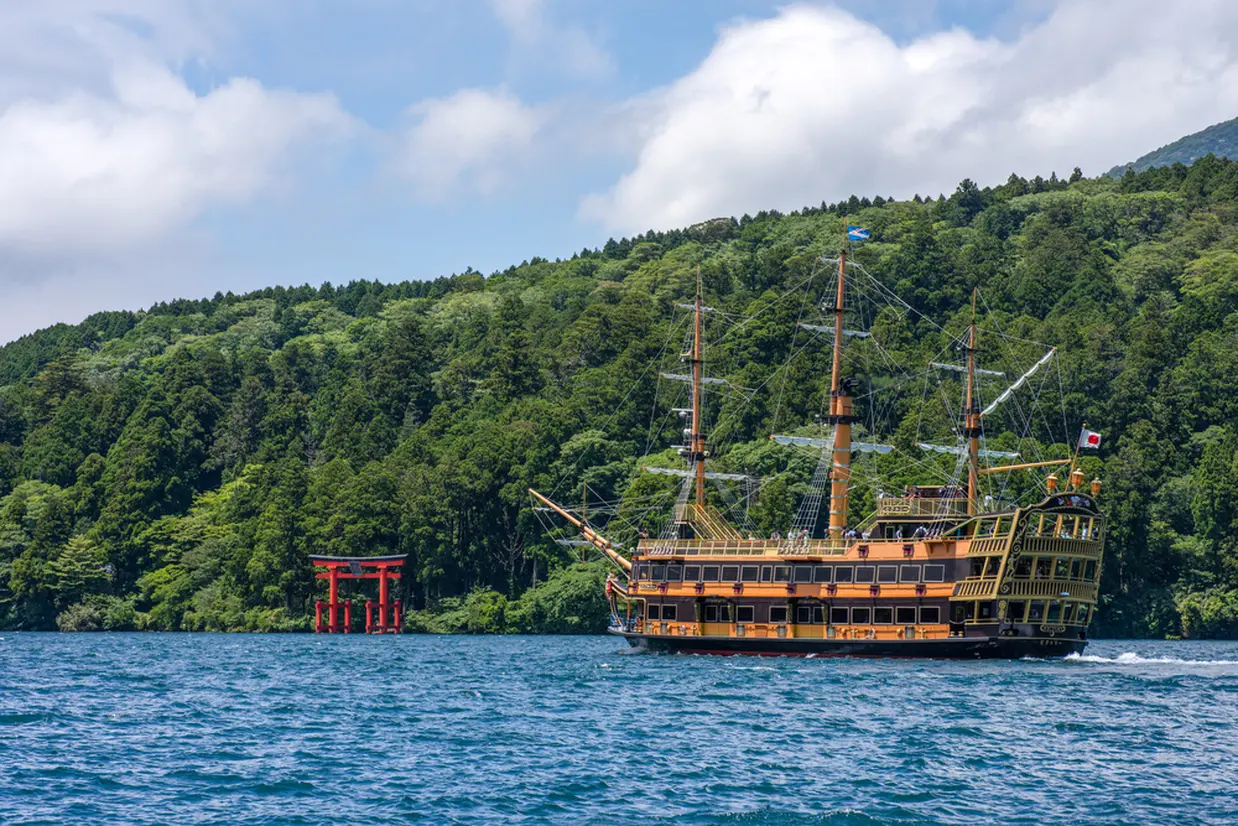 Hakone Sightseeing Cruise