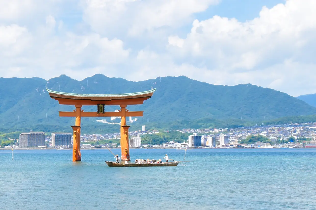 Otorii Gate and Boat