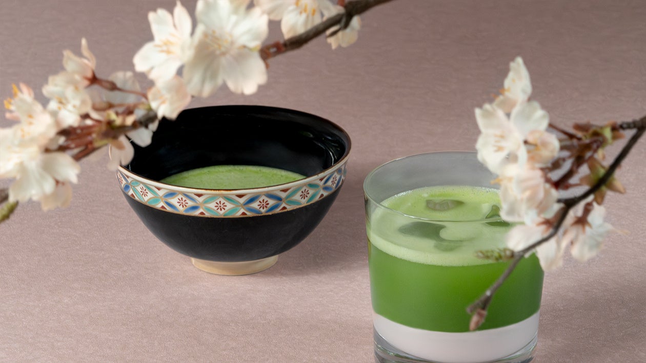 Sakura matcha latte