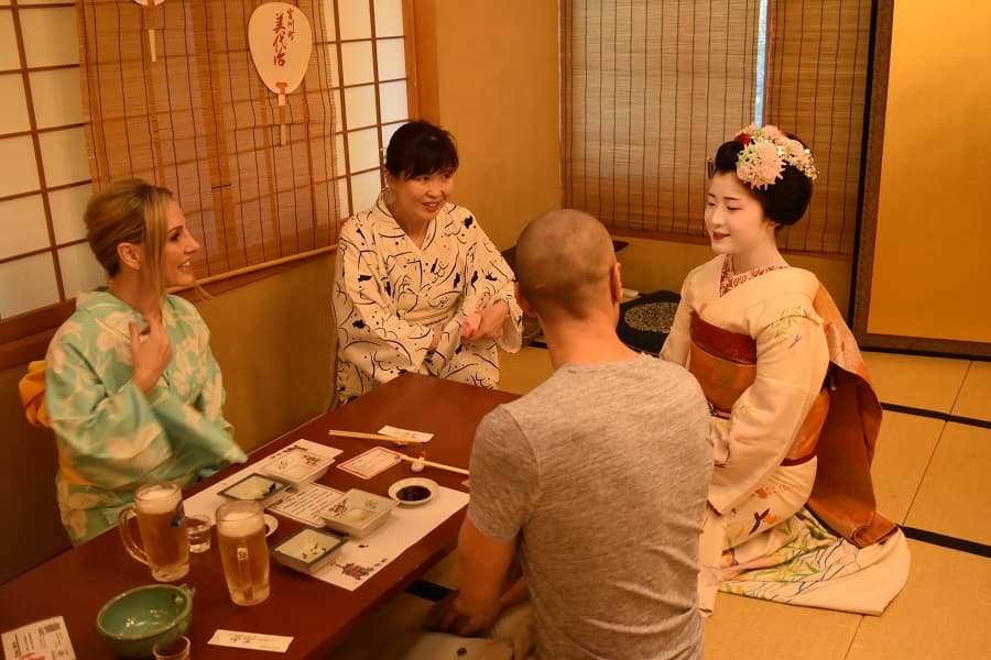 Private Maiko & Geiko Ozashiki Experience in Kyoto – Exclusive Access to Japan's Most Intimate Cultural Tradition - Image 2