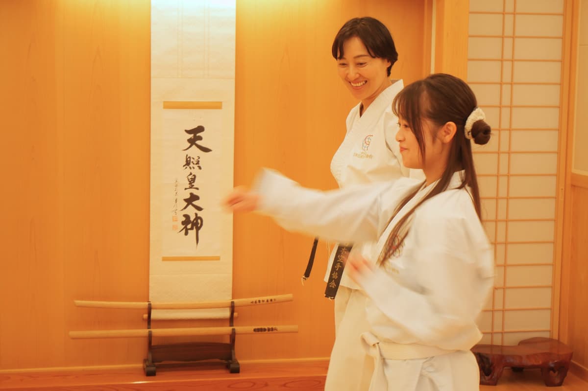 Authentic Karate Experience in Akasaka with Expert Instructors - Image 5