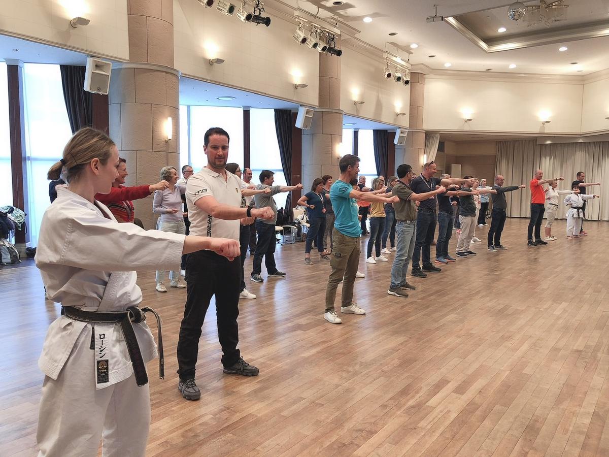 Authentic Karate Experience in Akasaka with Expert Instructors - Image 6