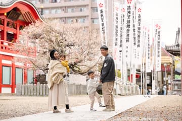 与专业摄影师在名古屋进行私人写真公路之旅