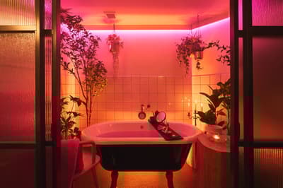 LUSH SPA推出限時「Love in Rose」沉浸式沐浴體驗