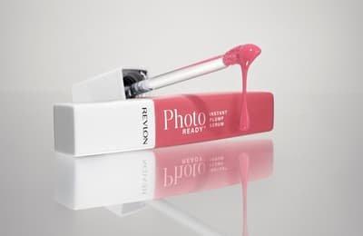 Revlon lanza PhotoReady Instant P. Serum, un color de labios para una sensación hidratada y voluminosa