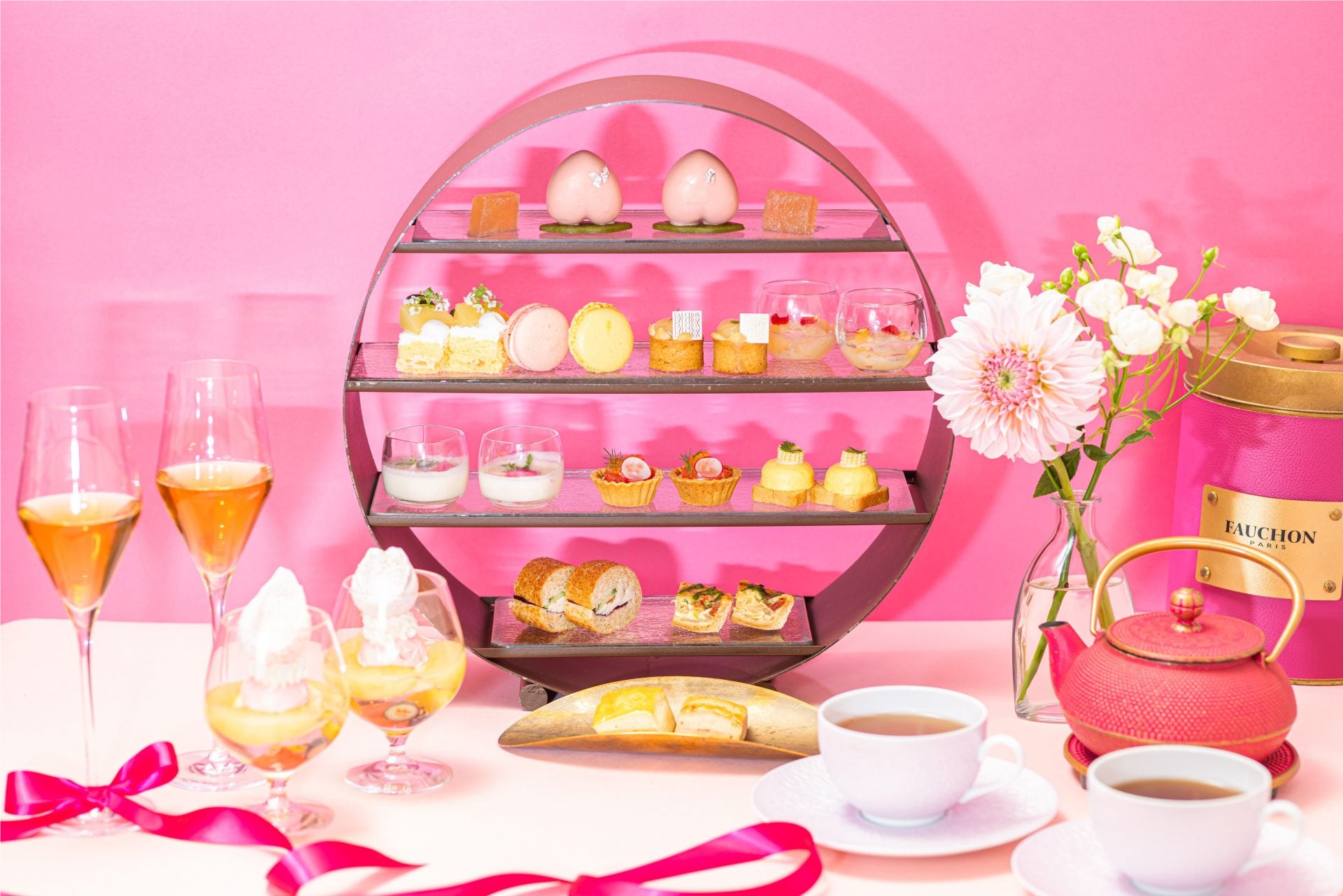 El FAUCHON Hotel Kyoto ofrece menús de temporada con melocotones de Kinokawa