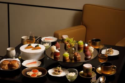 京都柏悅酒店「The Living Room」推出秋季下午茶「SUNLIT」與晚間下午茶「AFTERGLOW」