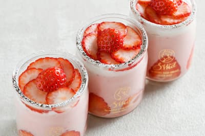 横滨高岛屋 HOTEL NEW GRAND 酒店 S.Weil 草莓巴伐露限定发售