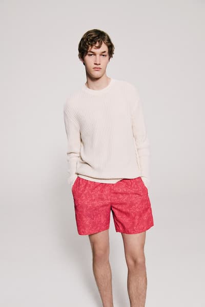 A|X Armani Exchange เปิดตัวคอลเลกชันชุดว่ายน้ำฤดูร้อนปี 2026 พร้อมไลน์สินค้าสำหรับผู้หญิงแบบแยกชิ้นที่มีจำหน่ายเฉพาะช่องทางออนไลน์เท่านั้น