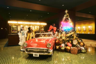 1955 Tokyo Bay by Hoshino Resorts organiza un evento navideño estadounidense de época con temática de refresco de cola: "OLDIES COLA HOLIDAY 1955"