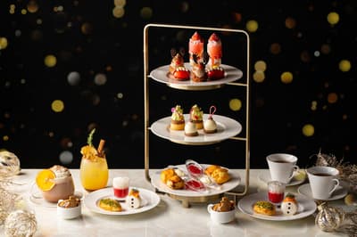 Teh Sore Natal dengan Cheesecake Ikat Pinggang Santa dan Macaron Manusia Salju Mulai 1 November di Strings Hotel Tokyo InterContinental
