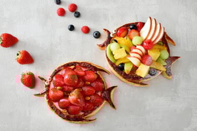 横滨新格兰酒店今年推出两款法式传统糕点“四月鱼”