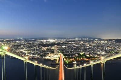 Kobe no Tobira (神戸のとびら) Menawarkan Tur Malam Puncak Menara Jembatan Akashi Kaikyo dan Tur Bus Satoyama di Distrik Kita