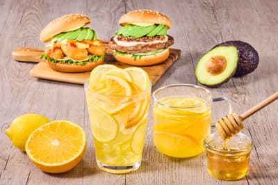 Freshness Burger 再次推出 Beni Amanatsu Craft Lemonade，迎接 2026 年的春天