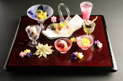 吉村餐廳獨家美食聚會：鮪魚解體秀與伴手禮