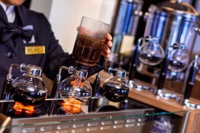 洞爺湖景乃之風度假酒店俱樂部大樓酒廊以全新裝潢迎接賓客