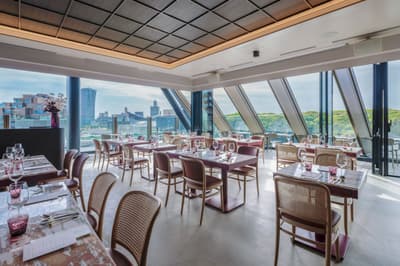 全新现代法餐厅 Prés de L'AS 在原宿 Quest 开业