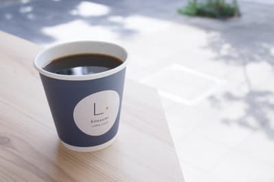 기타시나가와에 새로운 스페셜티 커피 스탠드 'hitosumi coffee stand'가 10월 22일 오픈