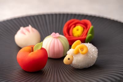 Kamakura Prince Hotel Mengadakan Pengalaman Membuat Wagashi Pagi Hari bersama Toko Wagashi Kreatif "Temari"