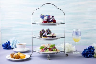 在東京王子大飯店茶點沙龍 Pikake 於梅雨季享受繡球花下午茶