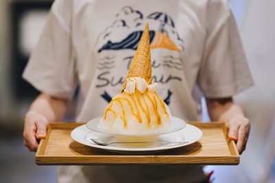Sankaku Goori en Tottori, el mayor productor de peras Twentieth Century de Japón, lanza el nuevo Kakigori de Pera con Caramelo Salado