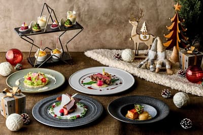 El restaurante TORRENT del SHIBUYA STREAM HOTEL ofrece cenas, almuerzos y sets para llevar de Navidad a partir del 1 de diciembre