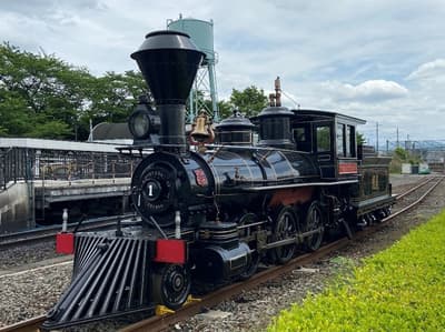 Kyoto Railway Museum Marks 10th Anniversary with Display and Test Run of Historic "Yoshitsune" Locomotive