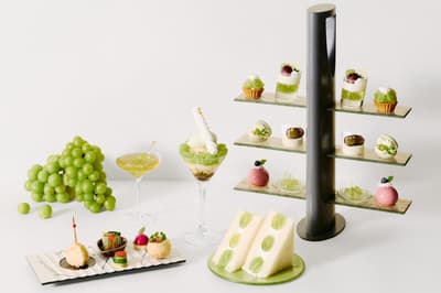 Seasonal Shine Muscat Afternoon Tea at THE THOUSAND KYOTO Features a Tiara-Like Parfait and Whole-Grape Tuncarons