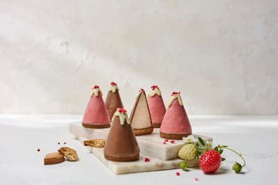 AUDREY草莓專賣店於官方網路商店首次推出新鮮糕點「草莓山」