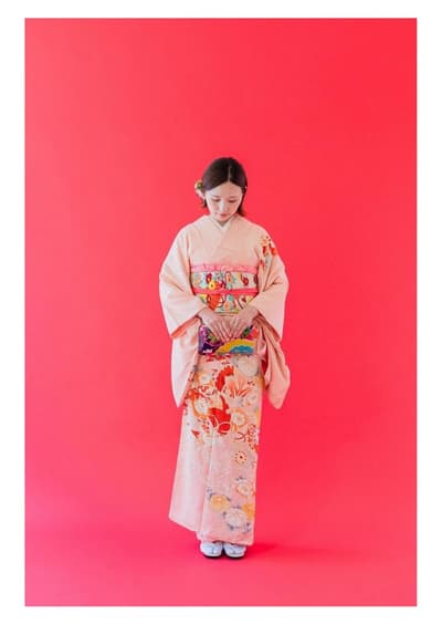 位于伊势猿田彦神社对面的“Kimono no Heya”于8月8日推出母亲古董和服租赁套装