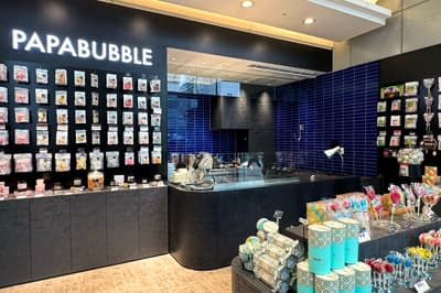 PAPABUBBLE吉祥寺店重新開幕，劇場式廚房將糖果店變成現場體驗
