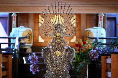 World's Largest Stained-Glass Samurai Armor "Toyotomi Hideyoshi" Goes on Special Display at Espacio Nagoya Castle