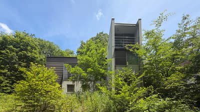 COCO VILLA 於八岳開設第二間度假別墅，坐擁湖景與南阿爾卑斯山脈，配備私人桑拿及頂樓觀星露台