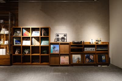 横滨MASTERWAL展厅将开售黑胶唱片，打造家具、咖啡与音乐融为一体的生活空间